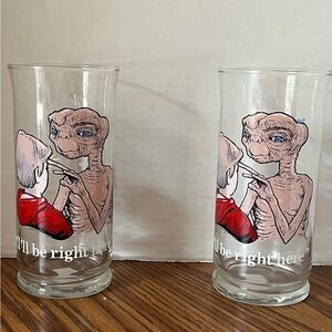 E.T. Movie Glass Set with Iconic Scene